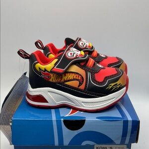 🔥 Hot Wheels Toddler Sneakers – Size 6 – Black/Red/Yellow with Flames 🔥